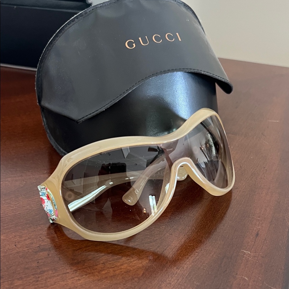 Gucci Tan Sunglasses